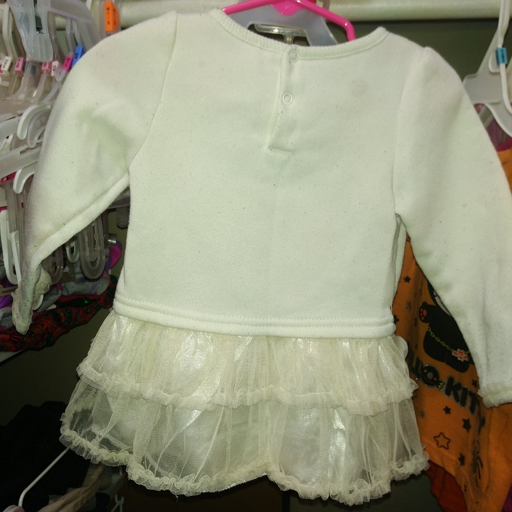2 sweaters - Picture 4 of 12